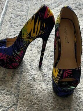 ShoeDazzle Kamela Multi Colored Platform Stiletto Heels